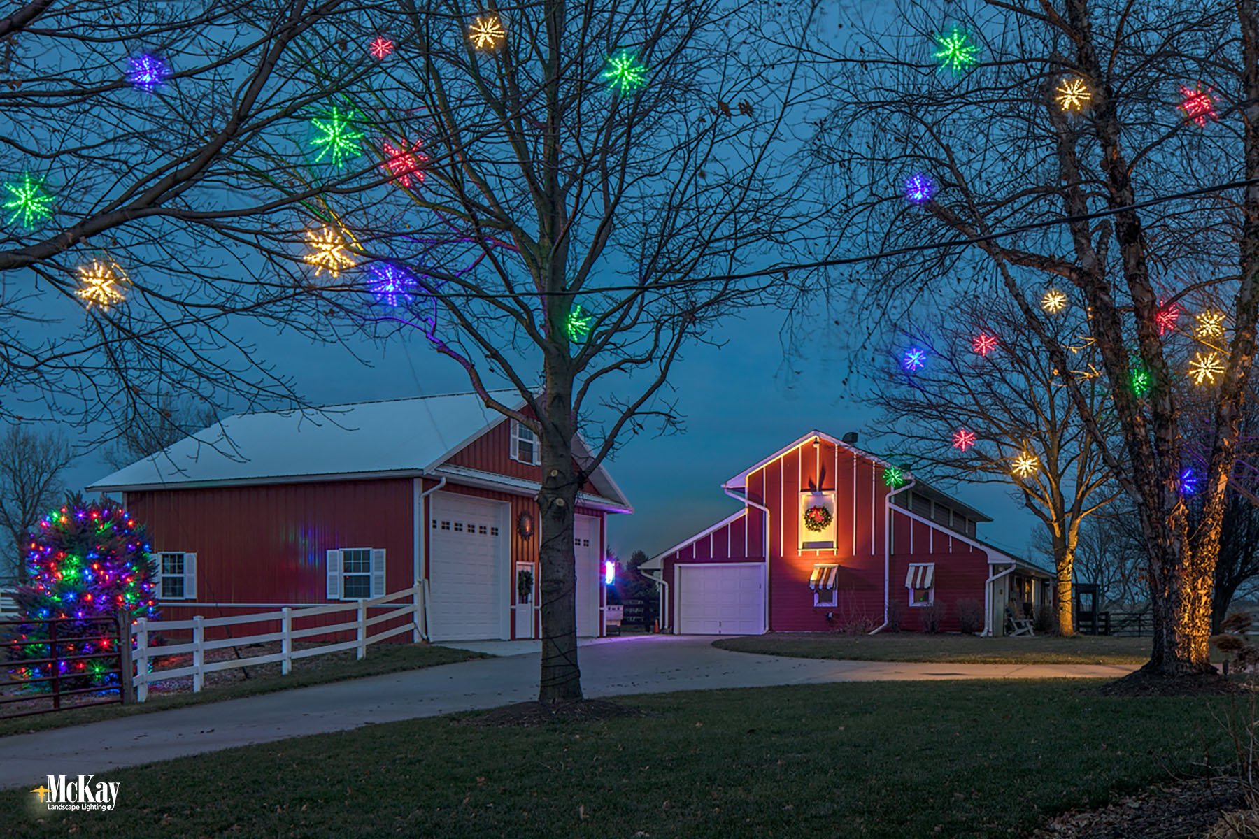 Holiday Christmas Lighting Omaha Nebraska McKay Landscape Lighting F 05-1